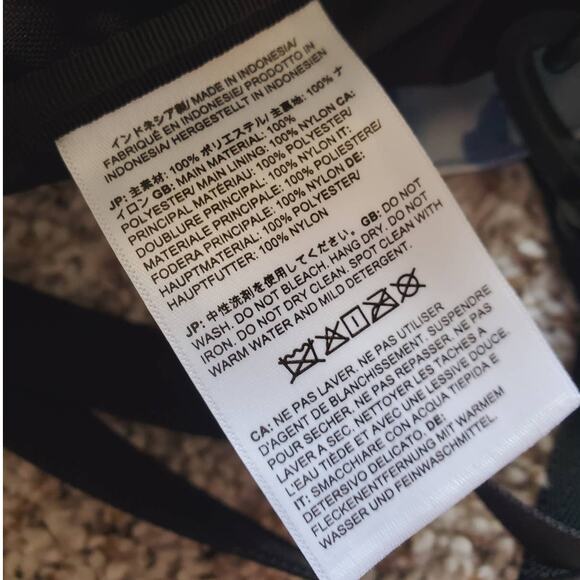 Supreme The North Face Bleached Denim Print Shoulder Bag Indigo Zippered 8x11 - Picture 7 of 9